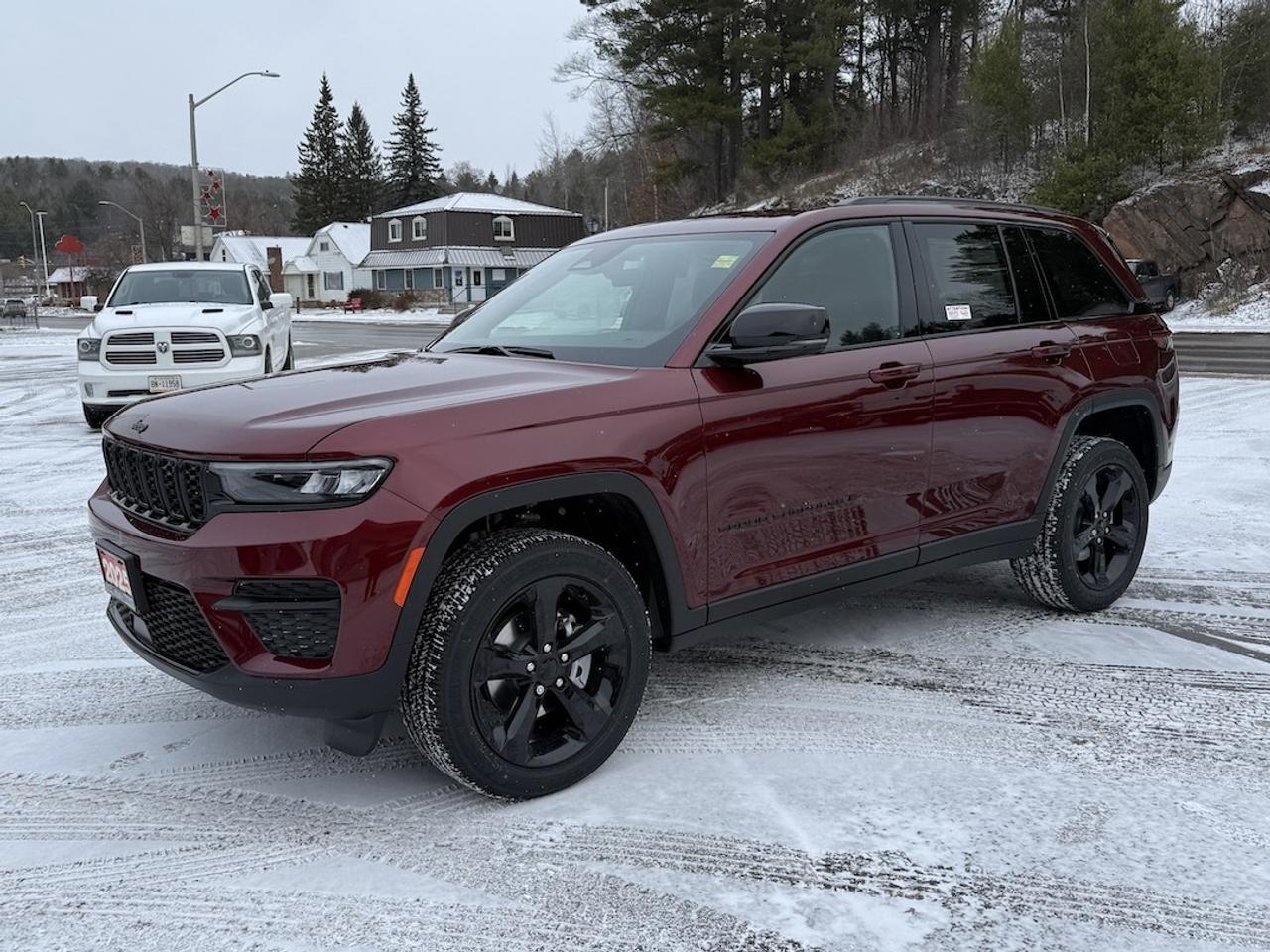 2025 Jeep Grand Cherokee ALTITUDE 4X4 Photo