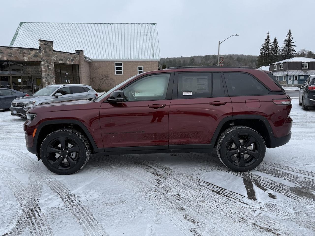 2025 Jeep Grand Cherokee ALTITUDE 4X4 Photo
