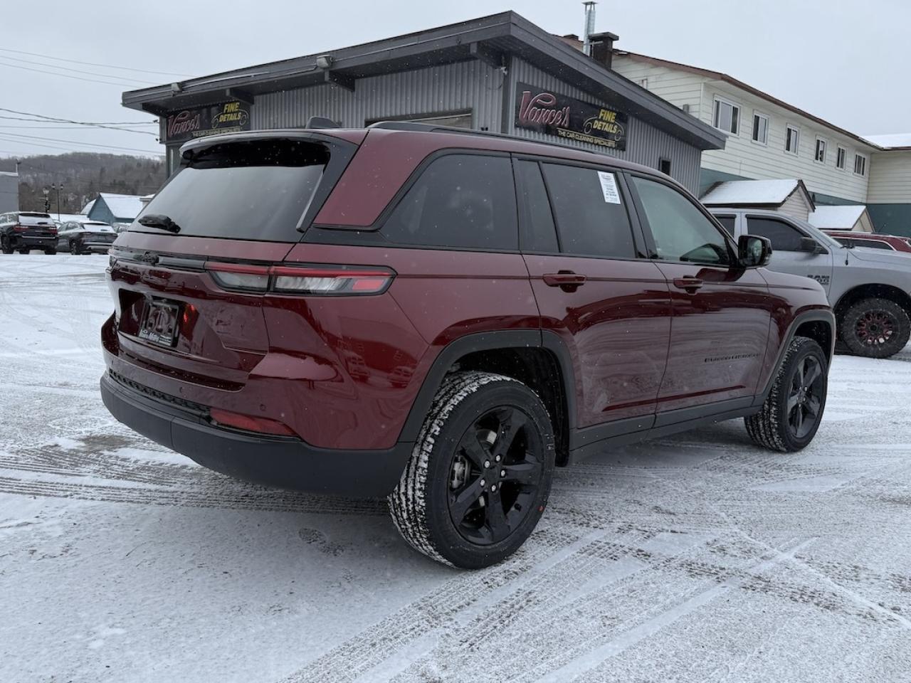 2025 Jeep Grand Cherokee ALTITUDE 4X4 Photo