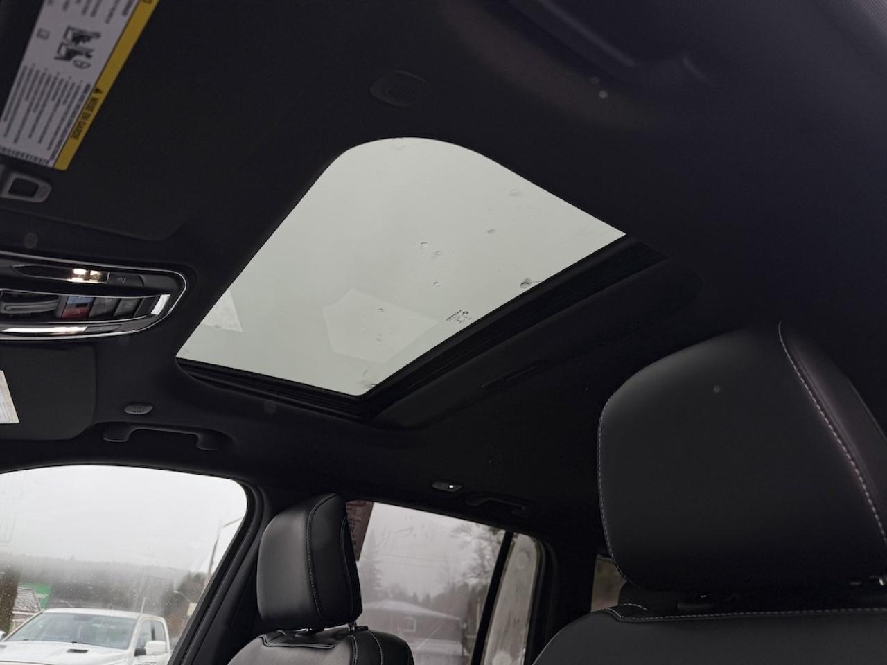 2025 Jeep Grand Cherokee ALTITUDE 4X4 Photo