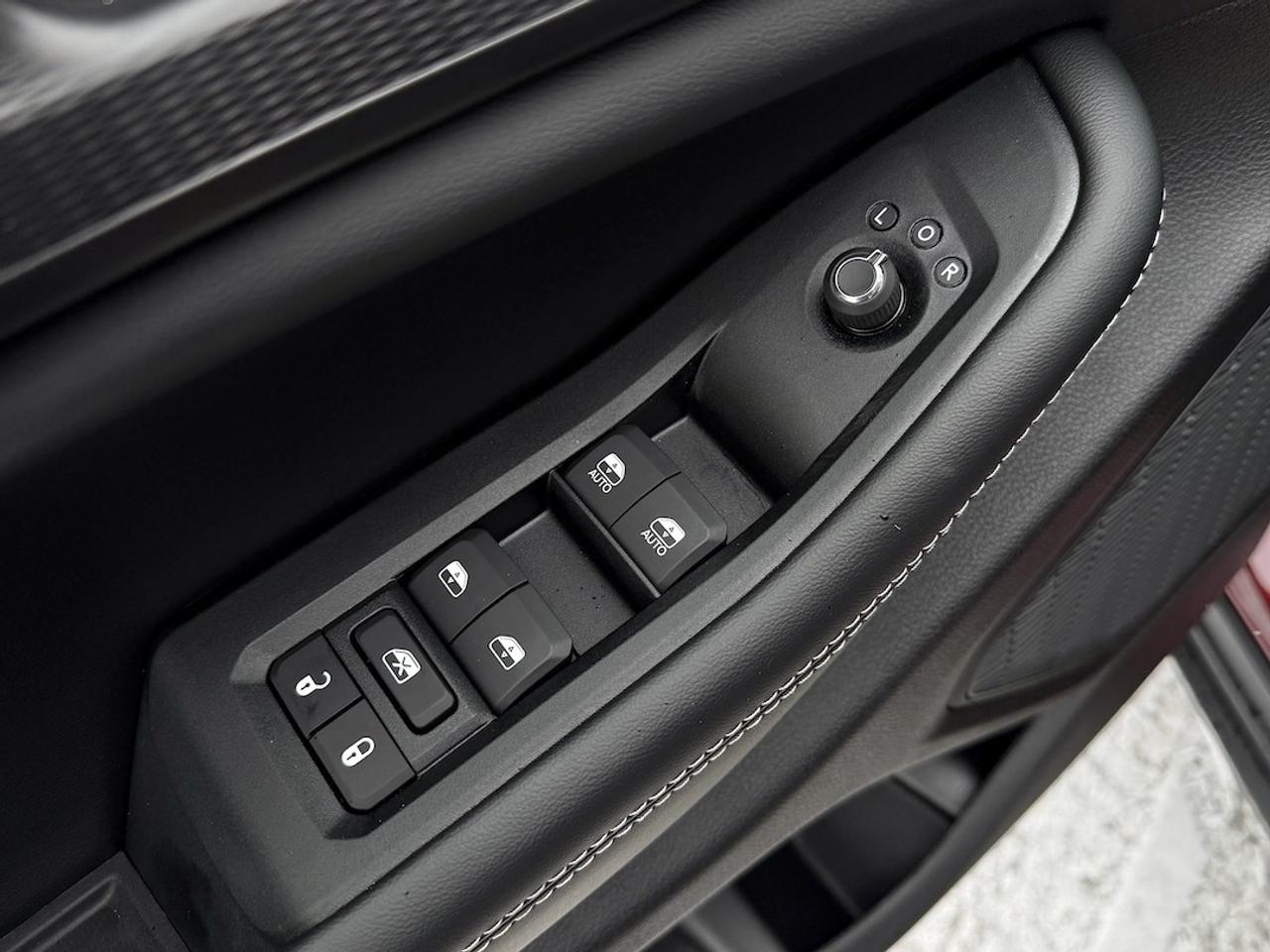 2025 Jeep Grand Cherokee ALTITUDE 4X4 Photo