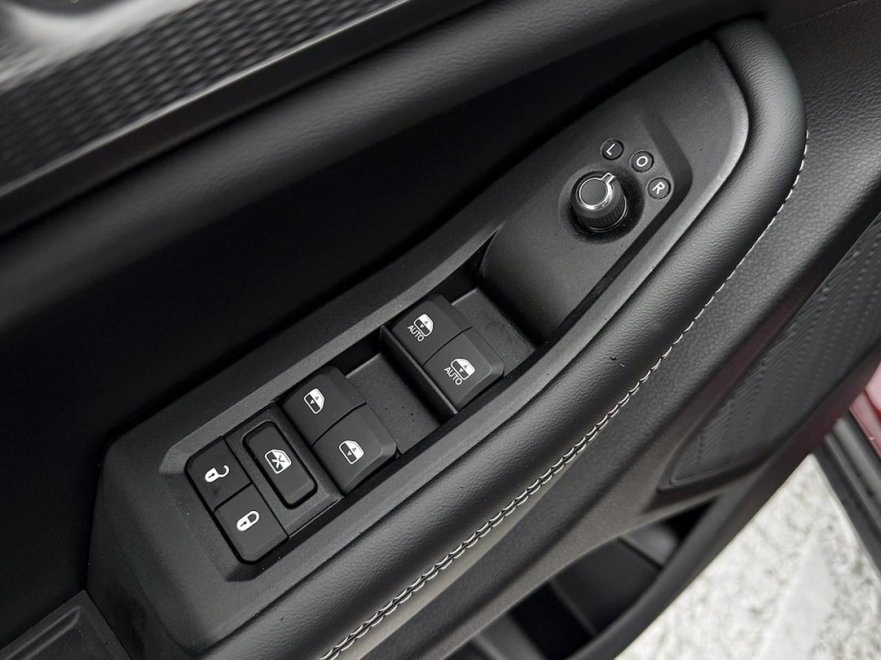 2025 Jeep Grand Cherokee ALTITUDE 4X4 Photo