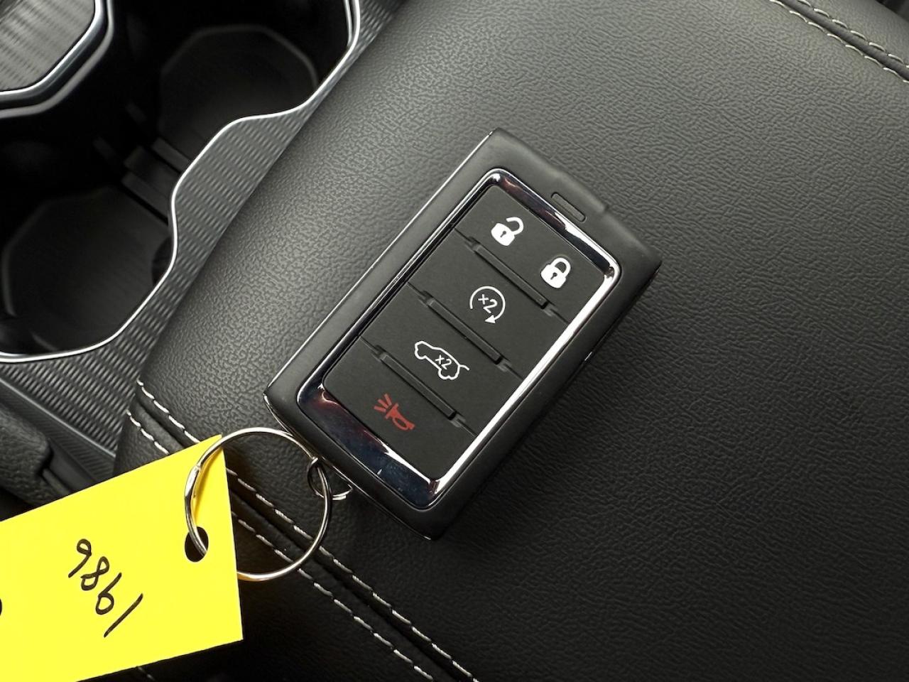 2025 Jeep Grand Cherokee ALTITUDE 4X4 Photo