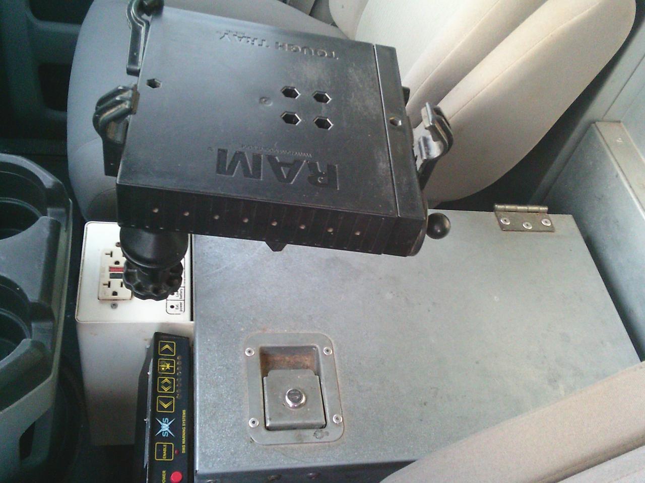 2012 Ford Econoline E-350 Super Duty Commercial - Photo #14