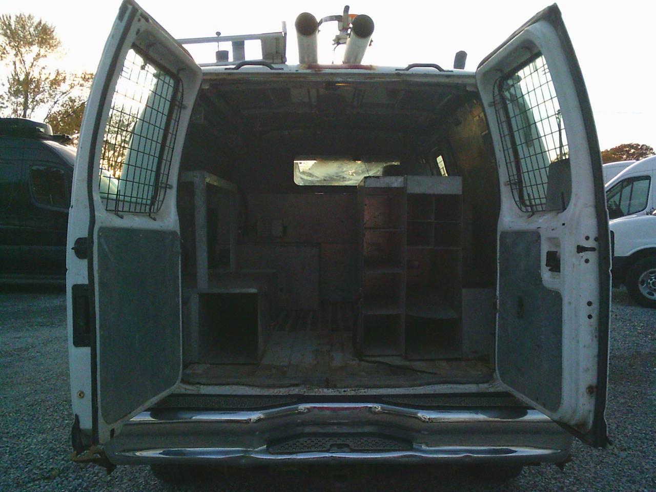 2012 Ford Econoline E-350 Super Duty Commercial - Photo #19