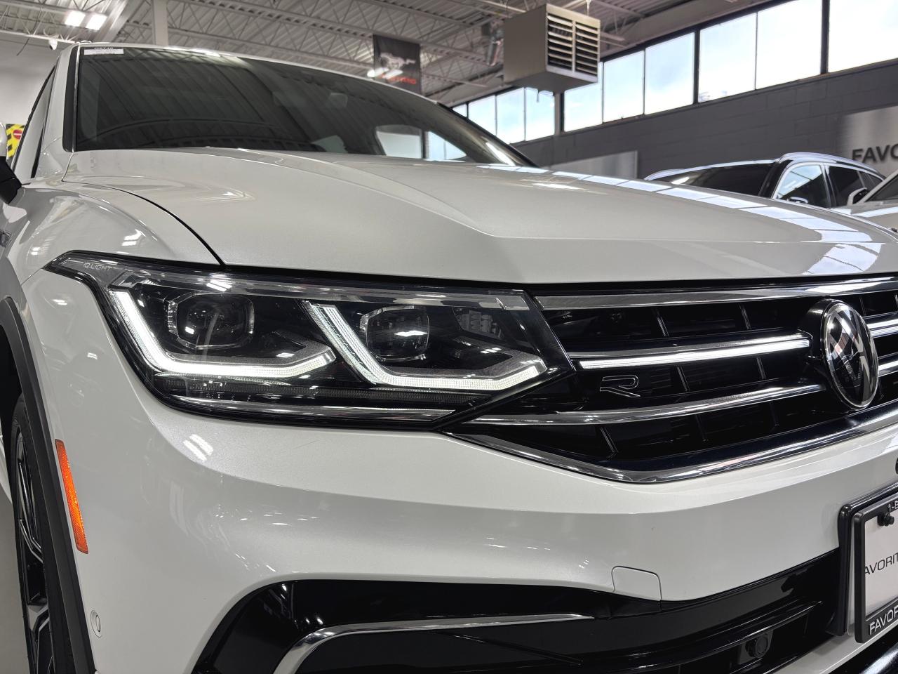 2022 Volkswagen Tiguan R-LINE|4MOTION|NAV|FENDERAUDIO|PANOROOF|LEATHER|++ - Photo #3