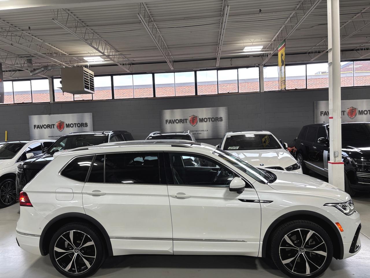2022 Volkswagen Tiguan R-LINE|4MOTION|NAV|FENDERAUDIO|PANOROOF|LEATHER|++ Photo4