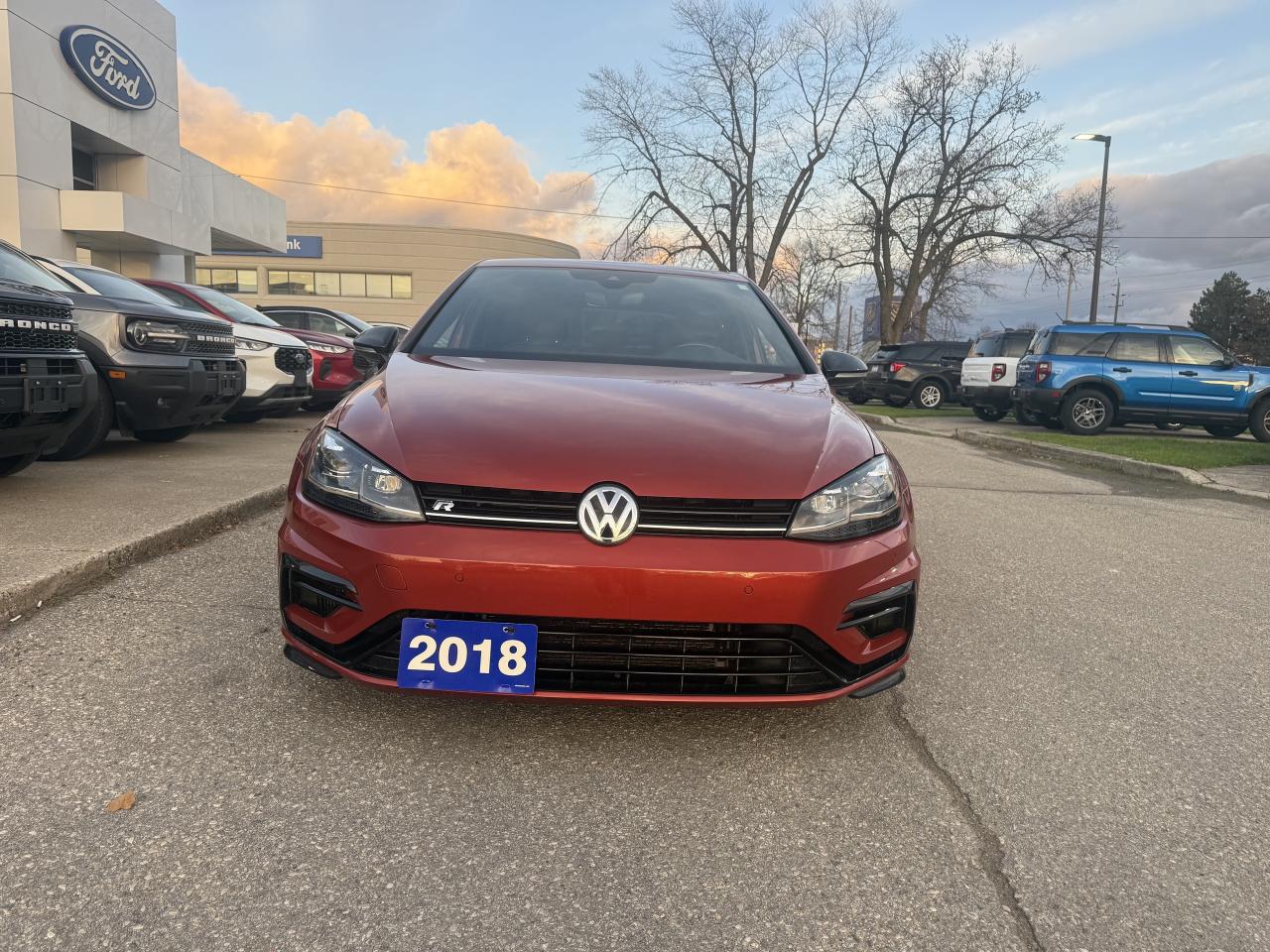 2018 Volkswagen Golf R Photo