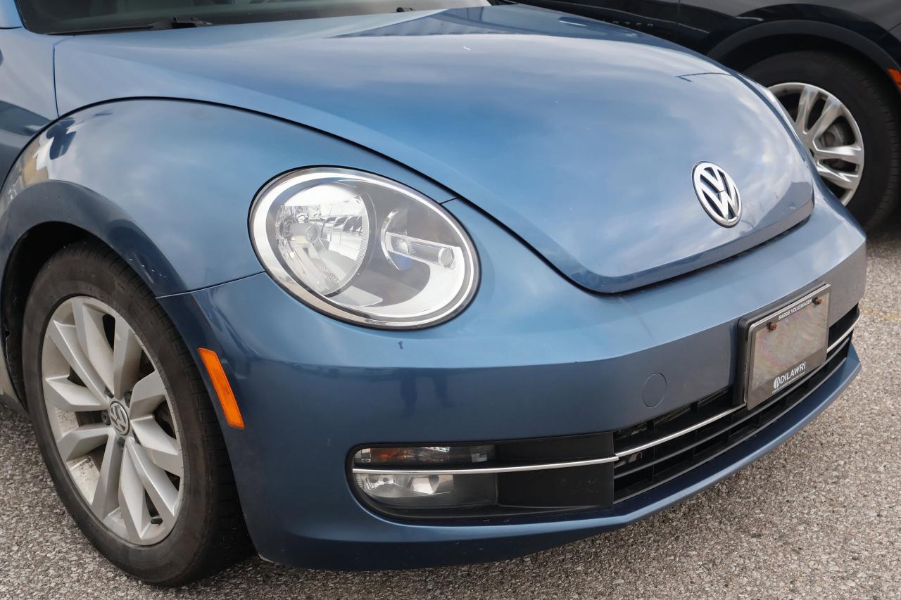 2016 Volkswagen Beetle Coupe | CD Player | Photo