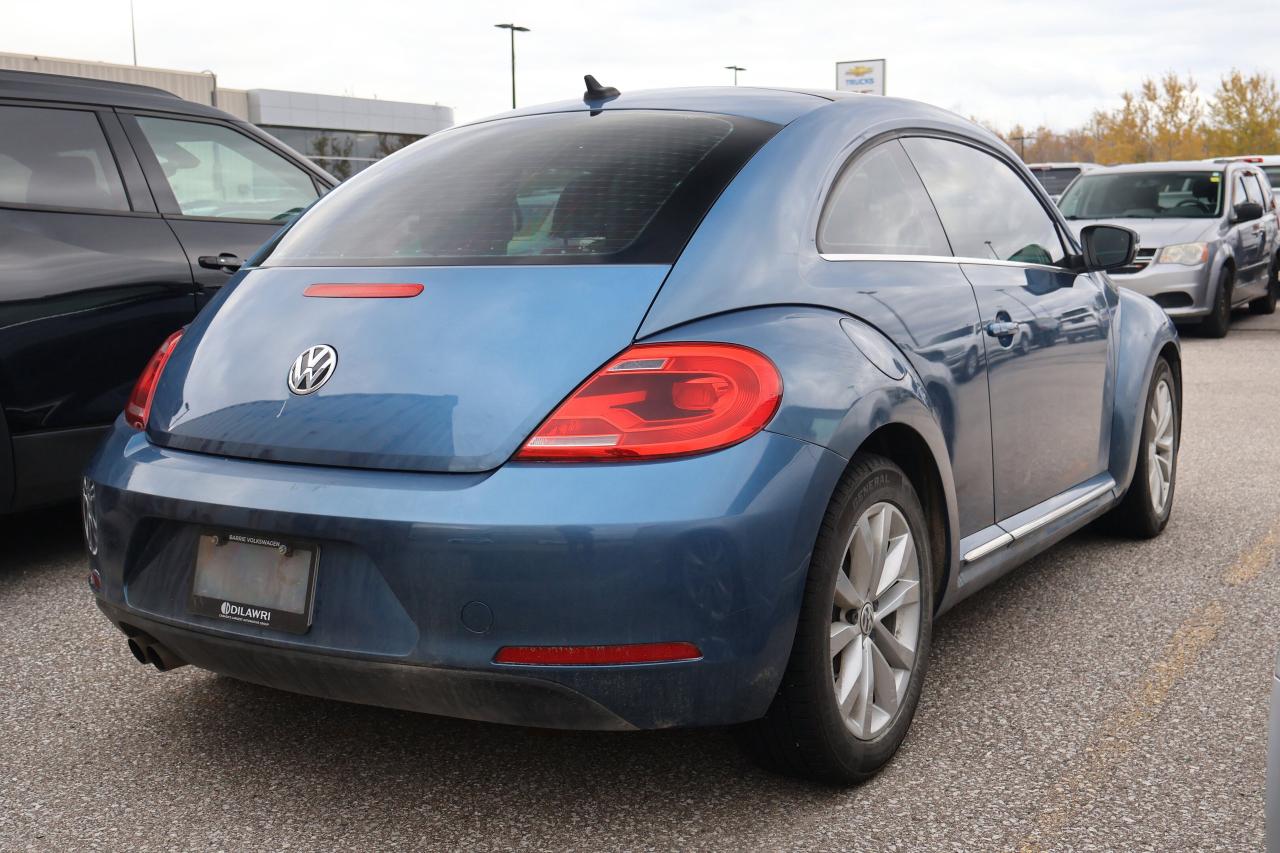2016 Volkswagen Beetle Coupe | | CD Player | Photo