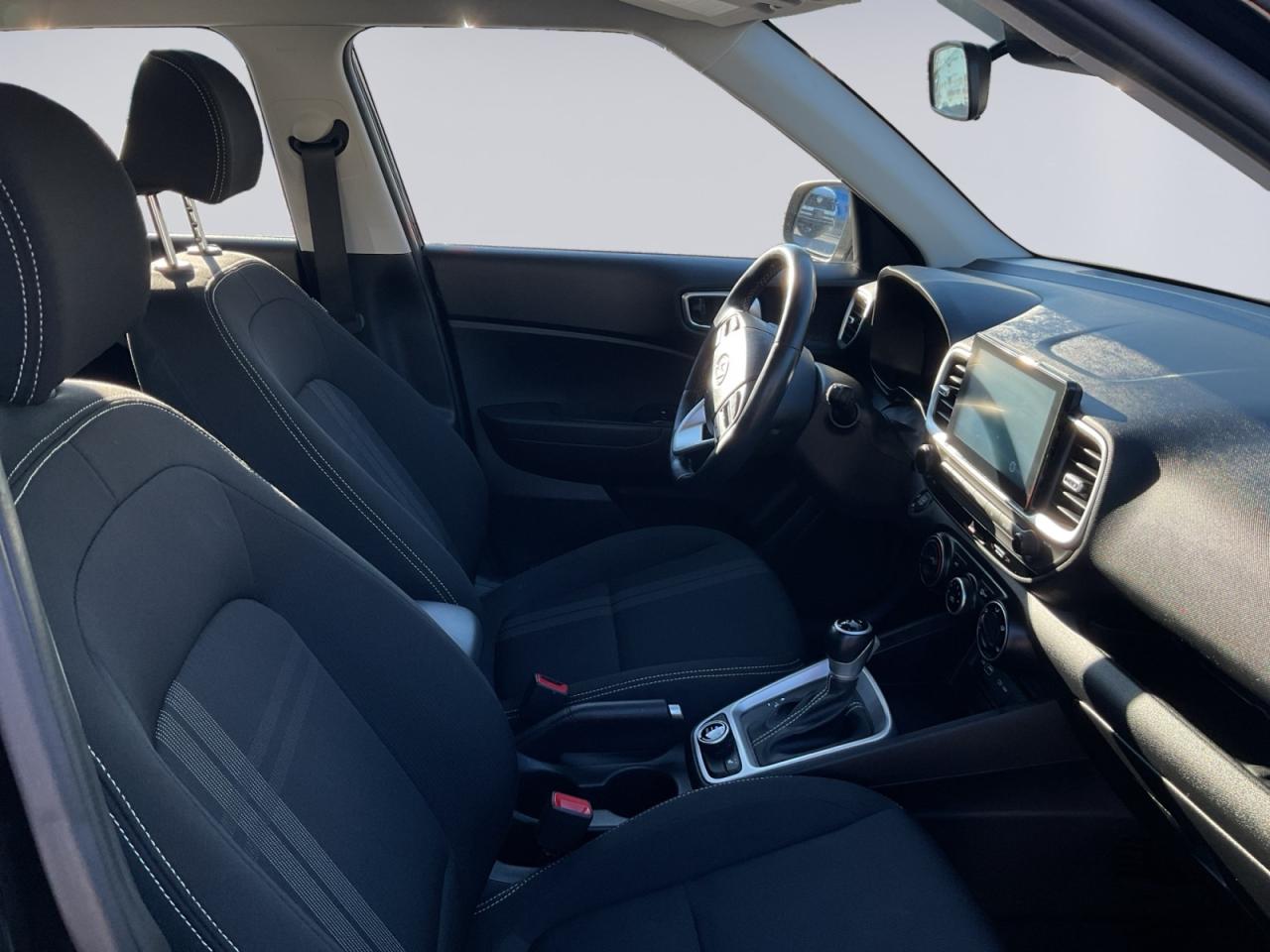 2022 Hyundai Venue 1.6L Preferred! FWD! Photo