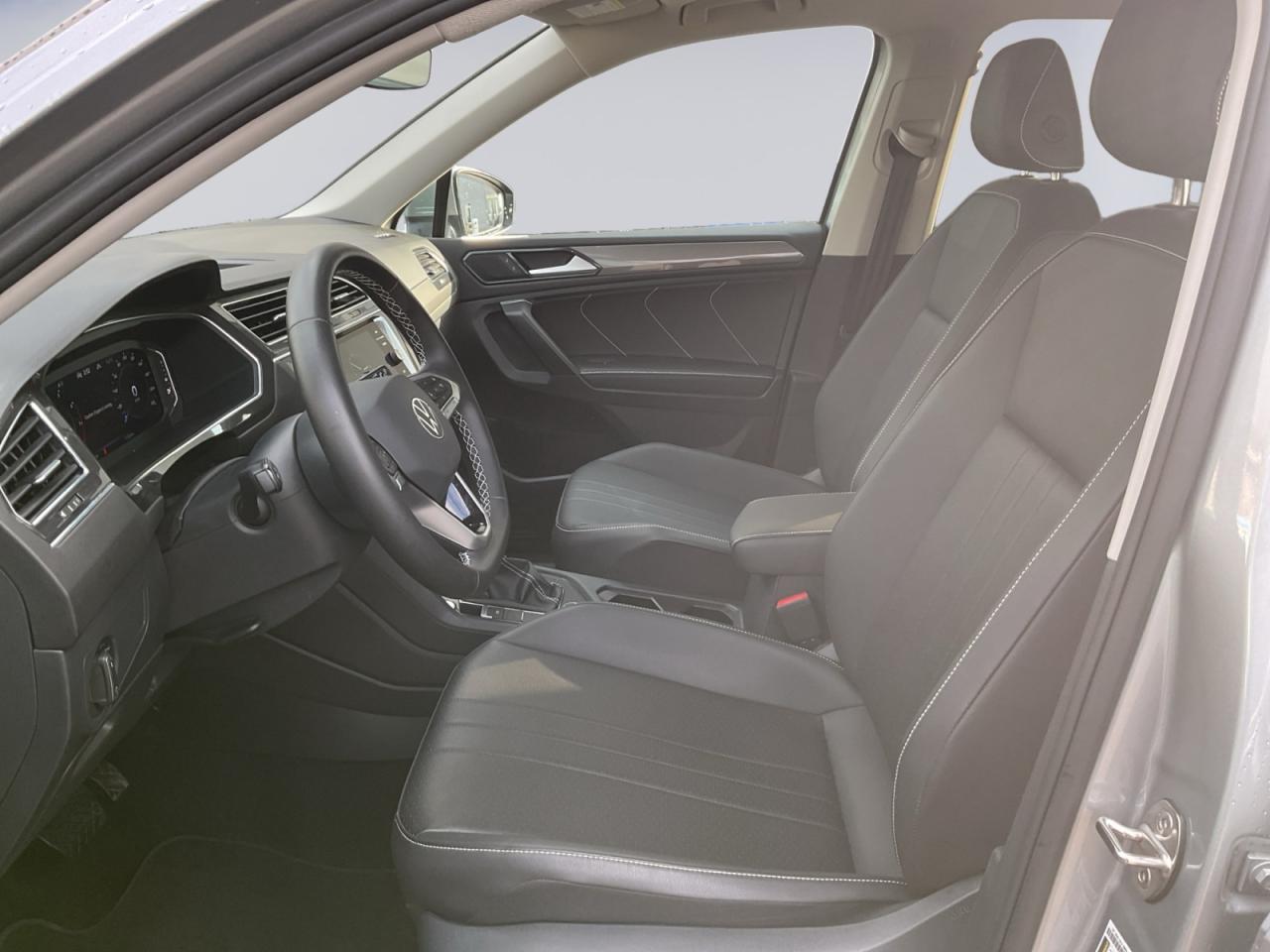 2023 Volkswagen Tiguan 2.0L Certified! Ready for Your Driveway! Photo