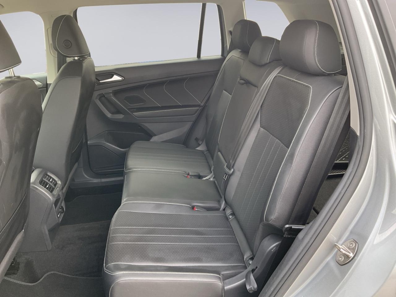 2023 Volkswagen Tiguan 2.0L Certified! Ready for Your Driveway! Photo