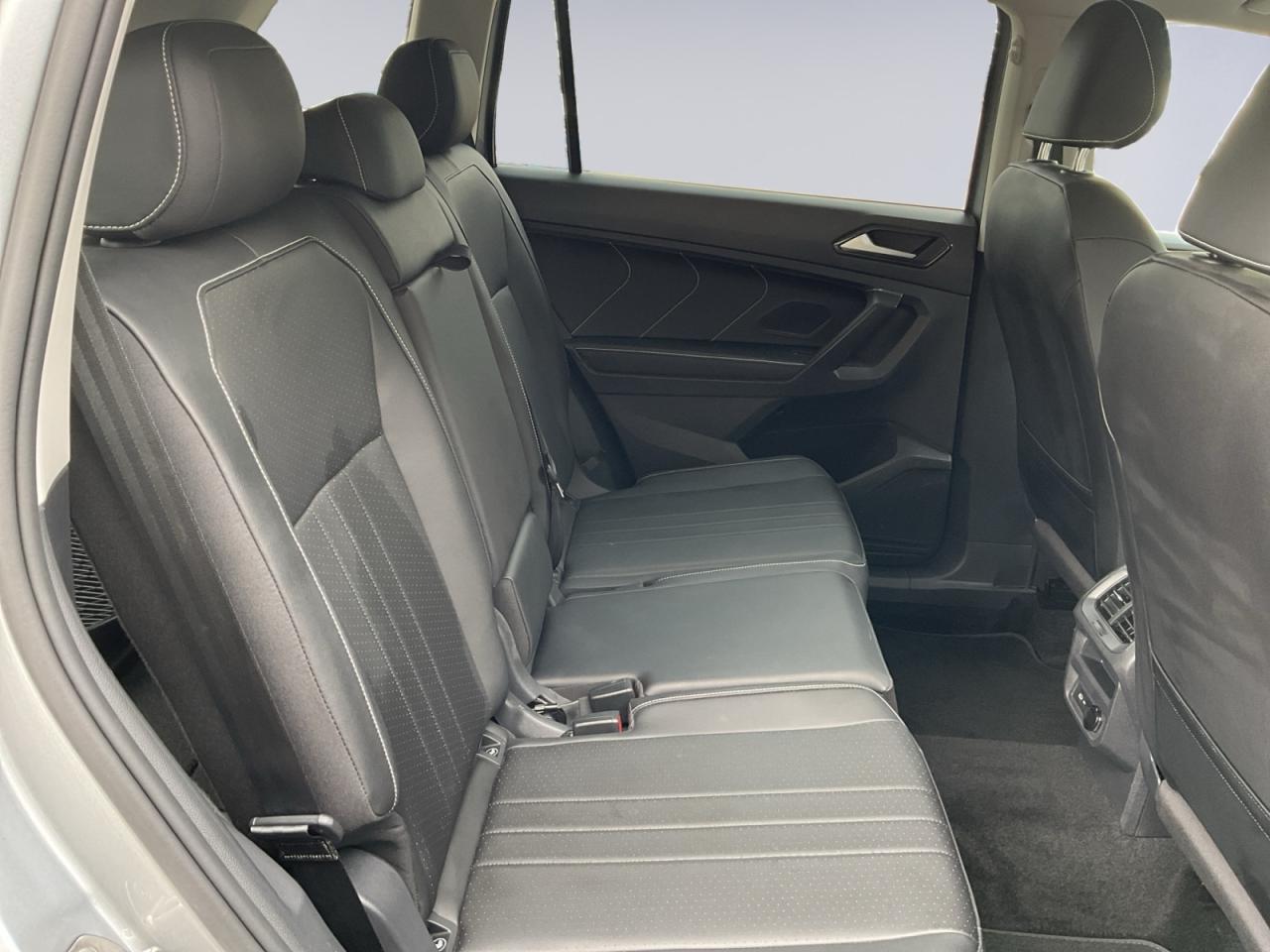 2023 Volkswagen Tiguan 2.0L Certified! Ready for Your Driveway! Photo