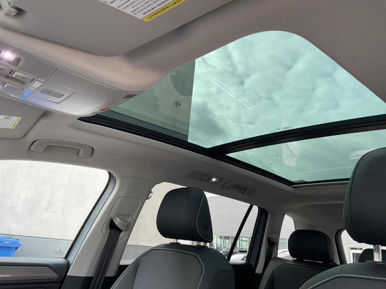 2023 Volkswagen Tiguan 2.0L Certified! Ready for Your Driveway! Photo