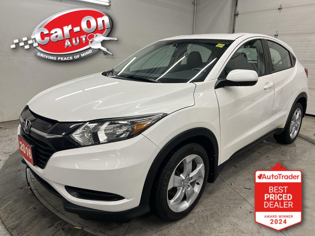 2016 Honda HR-V AWD | LOW KMS! | HEATED SEATS | 17IN ALLOYS | A/C Photo0