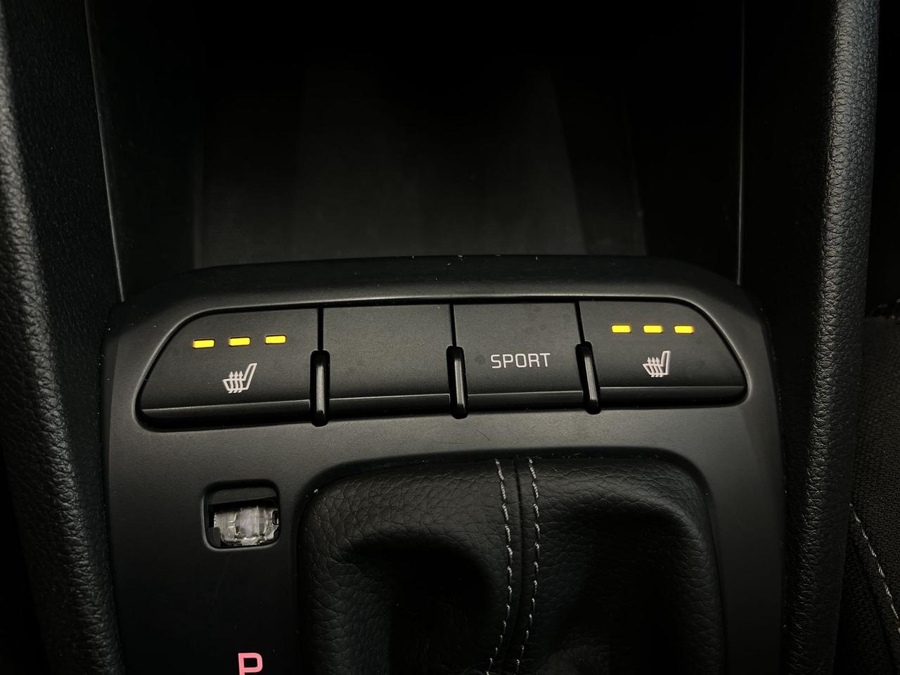 2023 Kia Rio5 AUTOMATIC | HTD SEATS |WIRELESS CARPLAY | REAR CAM Photo