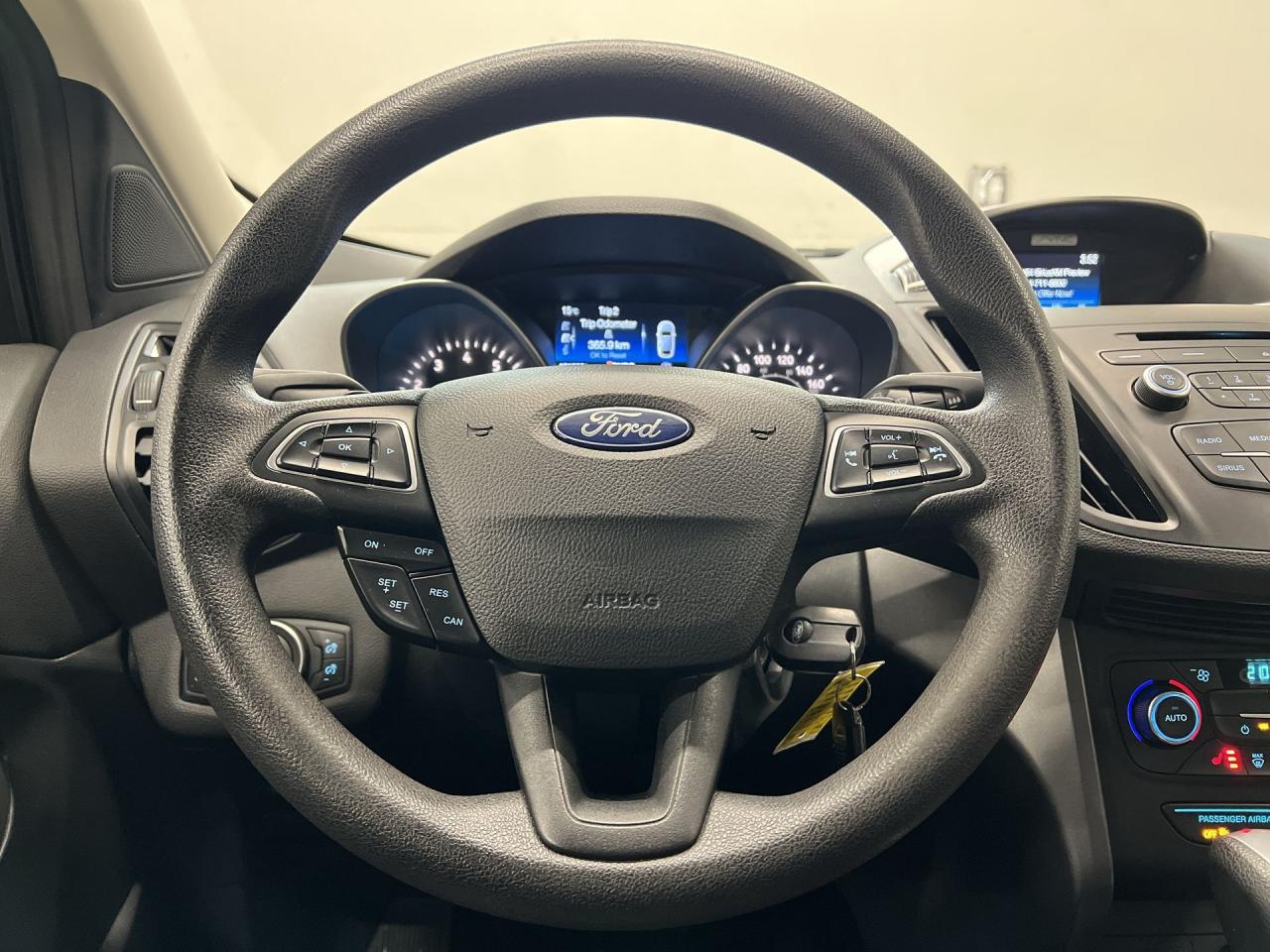 2017 Ford Escape SE AWD | LOW KMS!! | HTD SEATS | REAR CAM | ALLOYS Photo