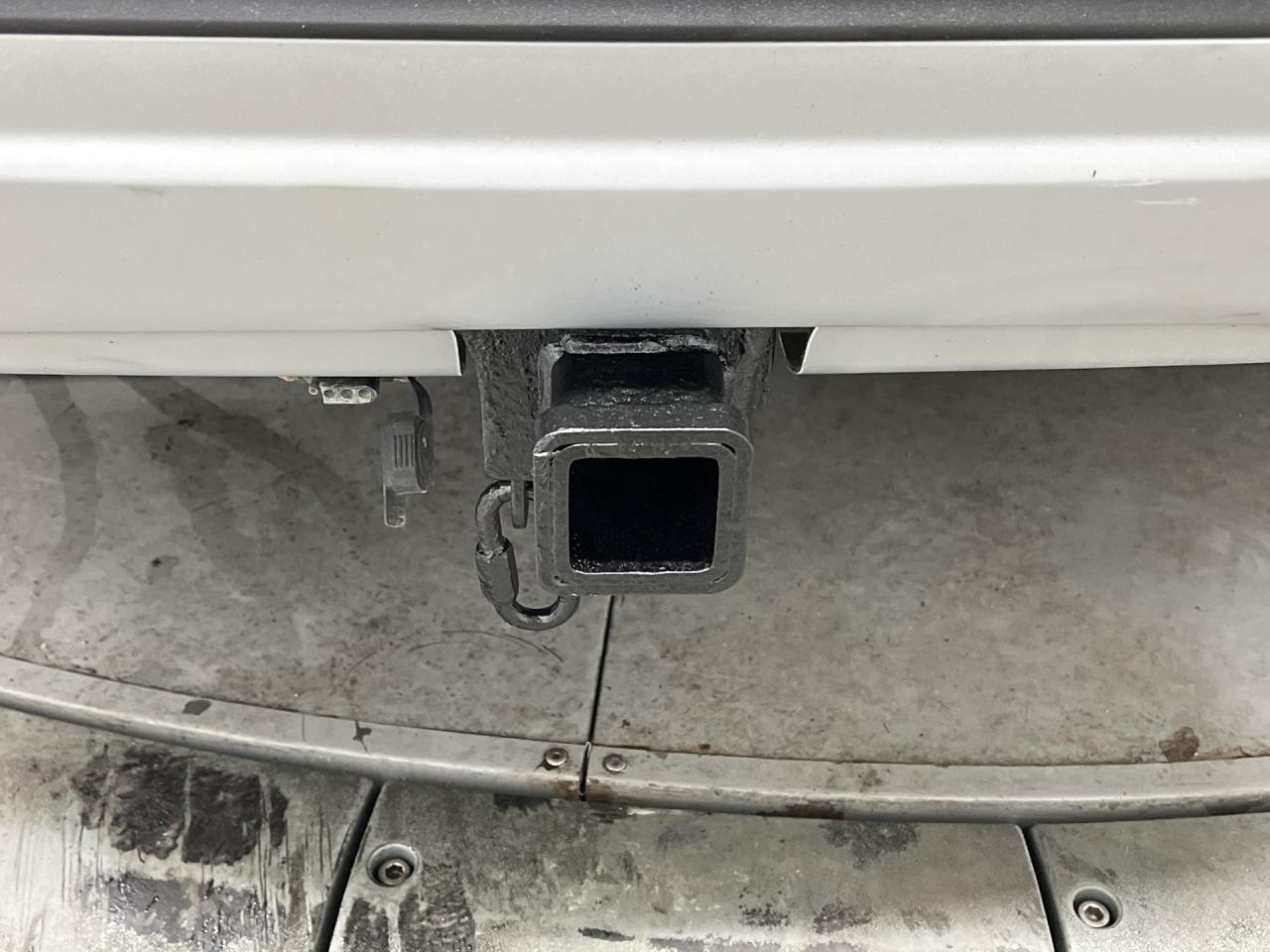 2017 Ford Escape SE AWD | LOW KMS!! | HTD SEATS | REAR CAM | ALLOYS Photo