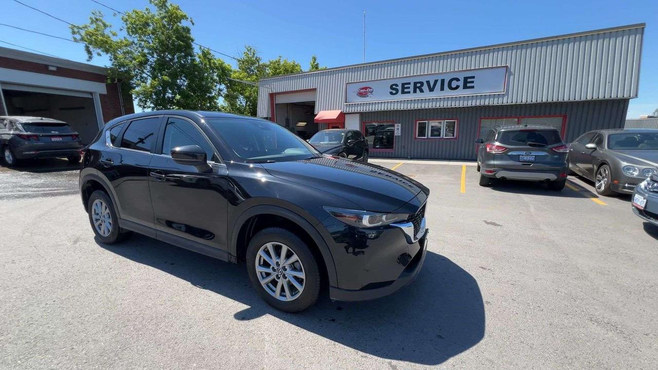 2023 Mazda CX-5 AWD | HTD SEATS | CARPLAY | 17IN ALLOYS| BLUETOOTH Photo1