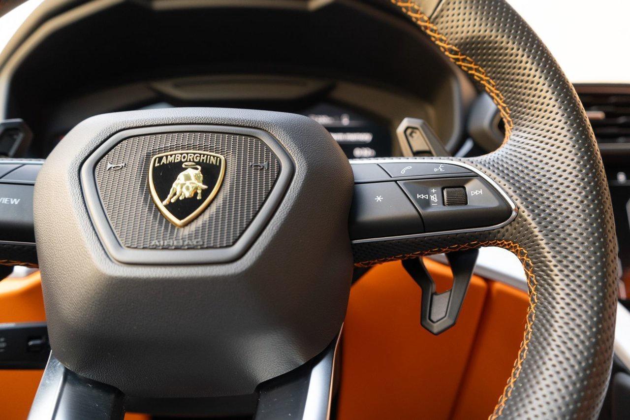 2020 Lamborghini Urus  Photo