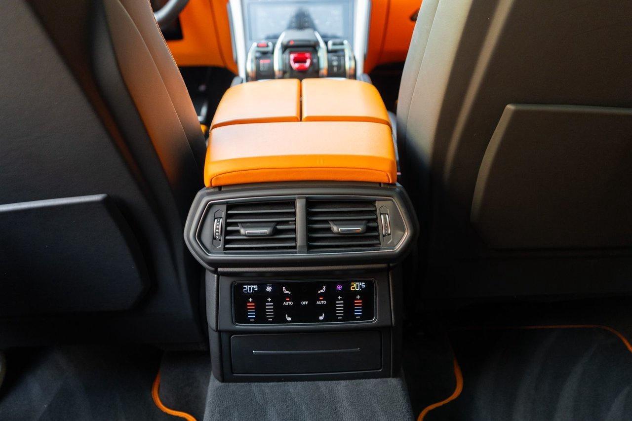 2020 Lamborghini Urus  Photo