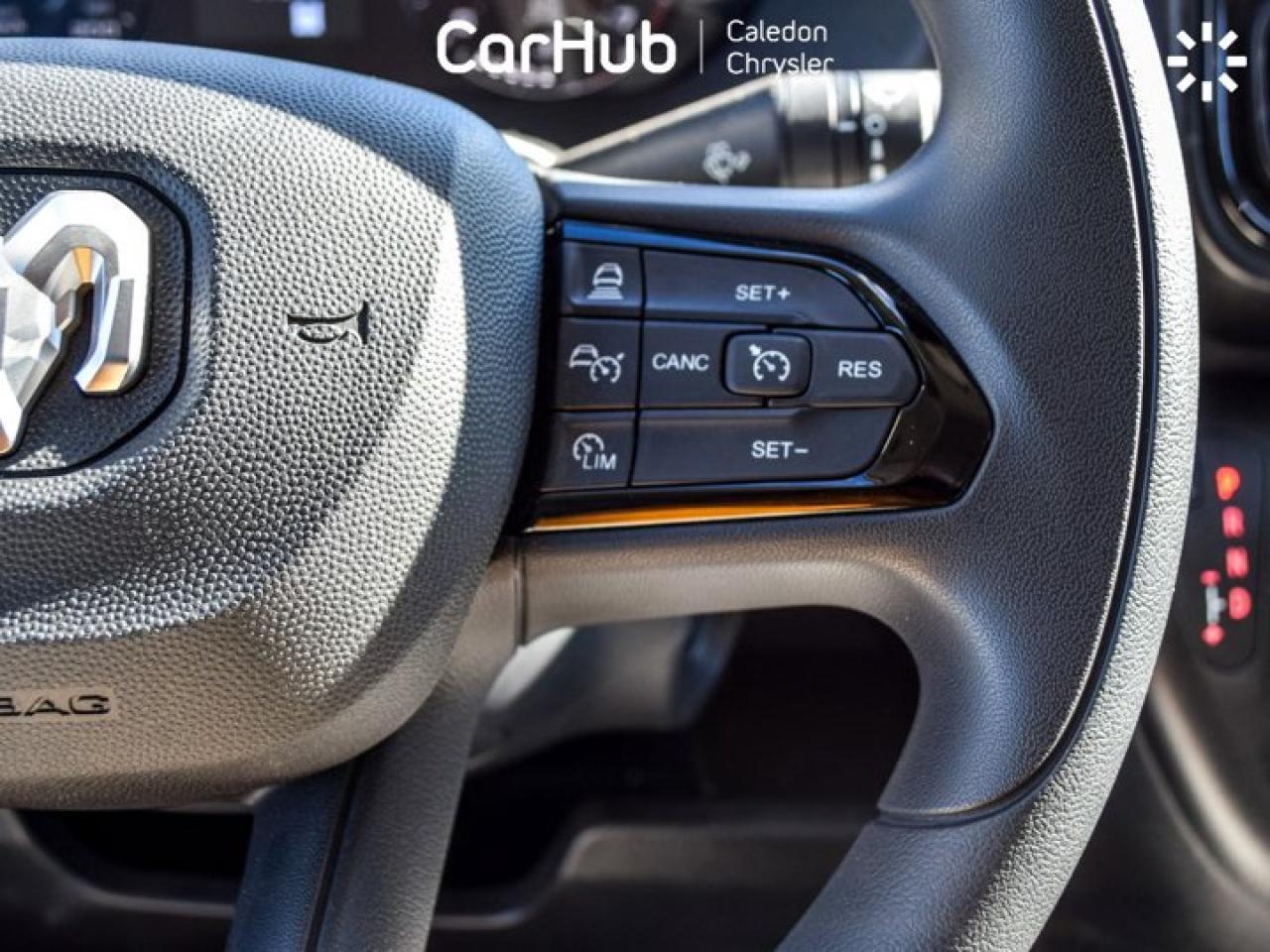 2025 RAM Cargo Van ProMaster SLT 3500 High Roof 159" WB Only 46Km 3 Seater Blind Spot Lane assist Photo