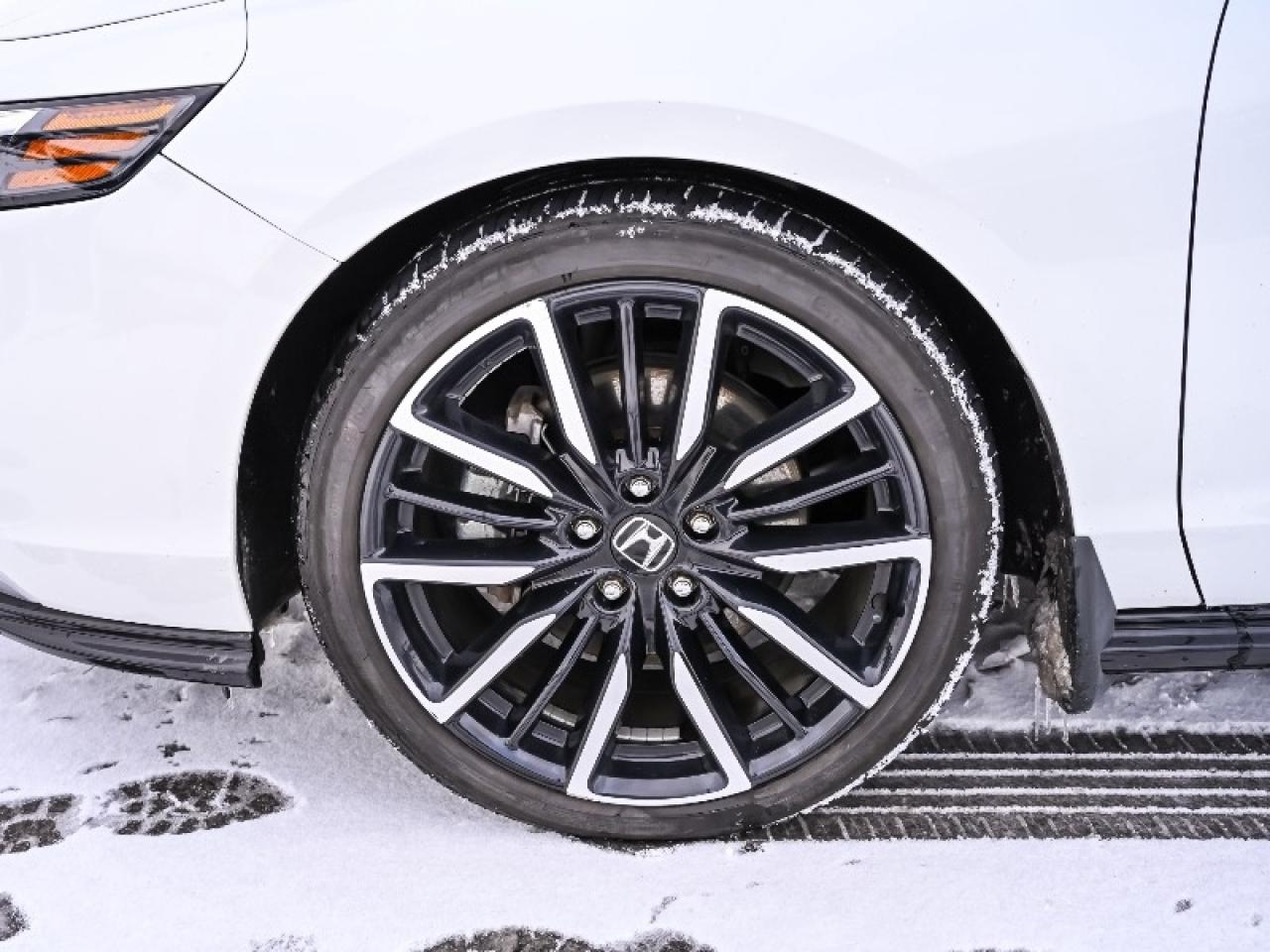 2023 Honda Accord Hybrid Touring Photo