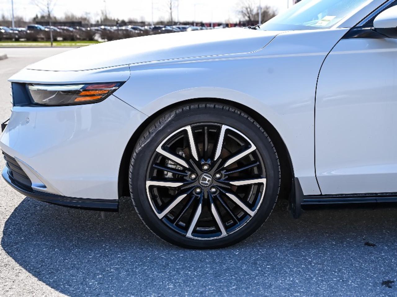 2023 Honda Accord Hybrid Touring Photo