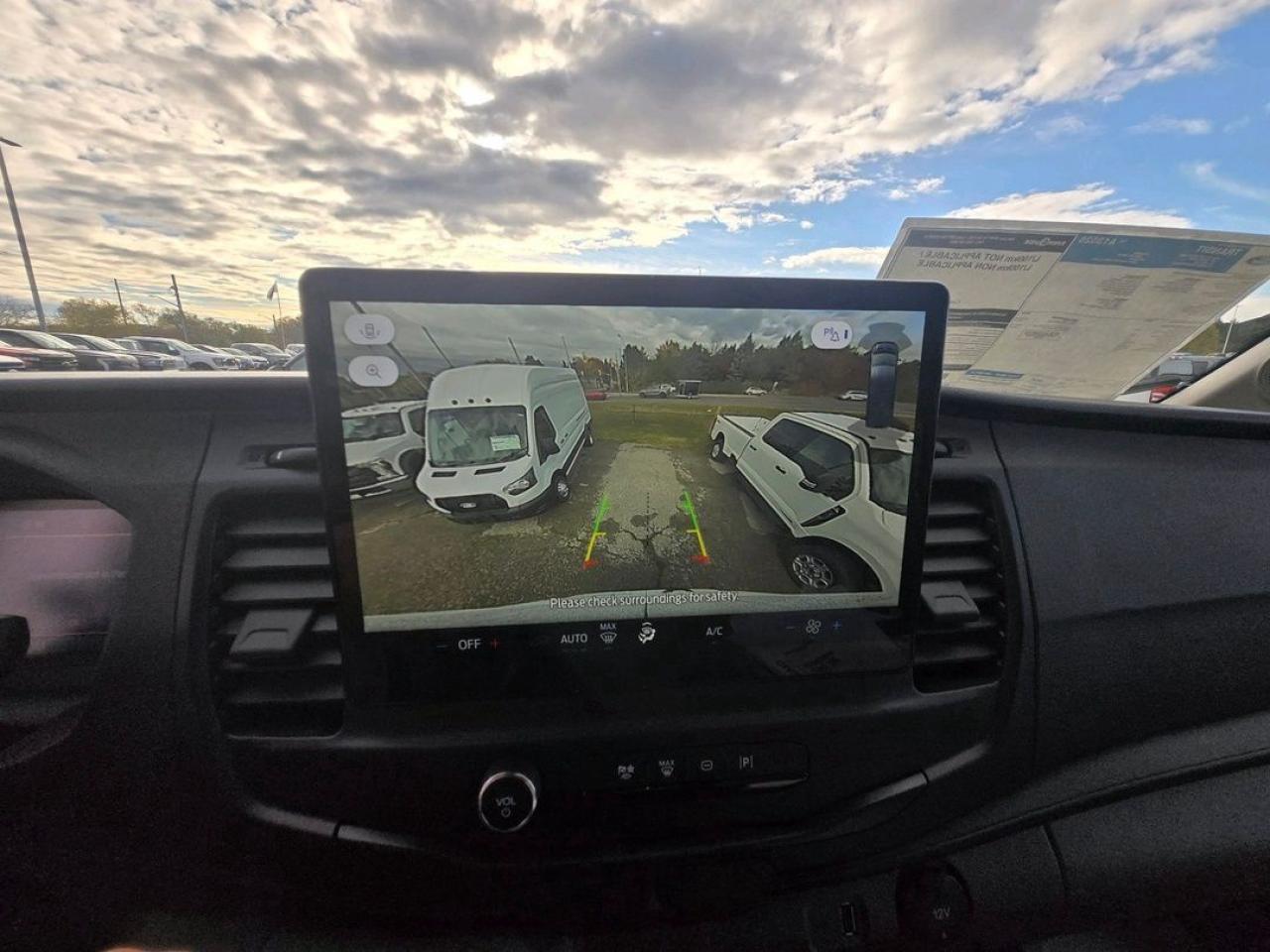 2026 Ford Transit MEDIUM ROOF,  REAR COMPARTMENT LIGHTING Photo