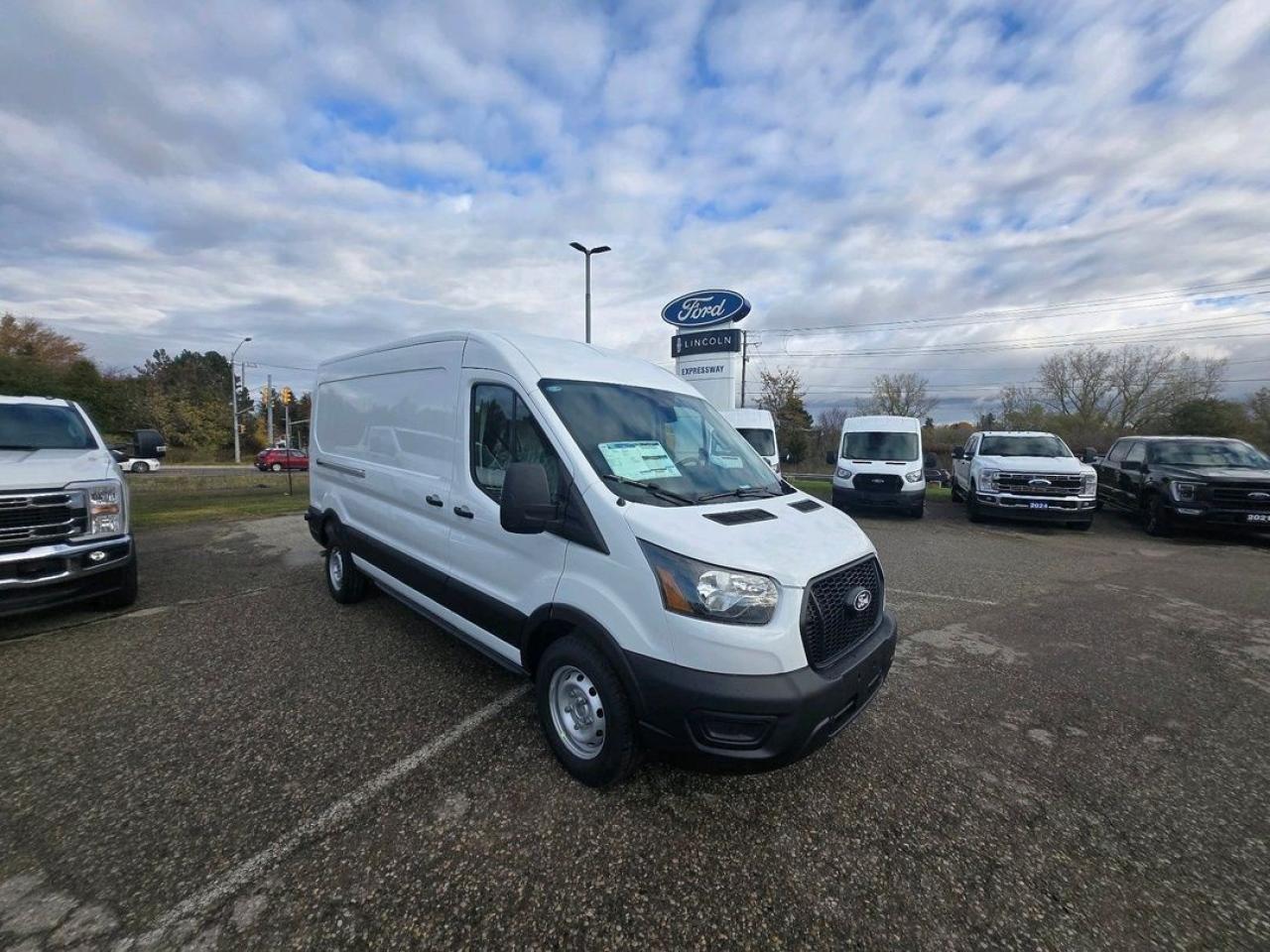 2026 Ford Transit MEDIUM ROOF,  REAR COMPARTMENT LIGHTING Photo