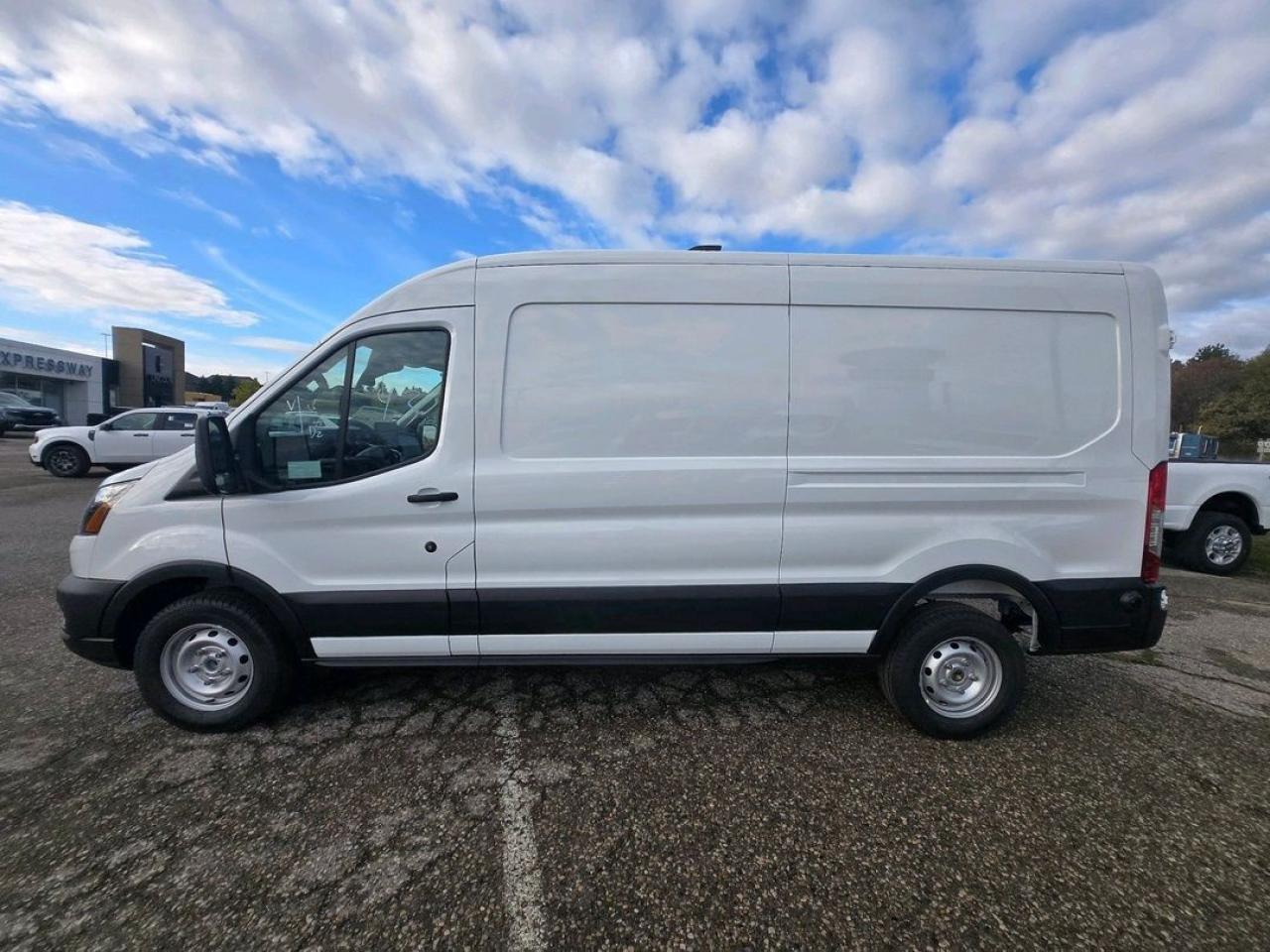 2026 Ford Transit MEDIUM ROOF,  REAR COMPARTMENT LIGHTING Photo
