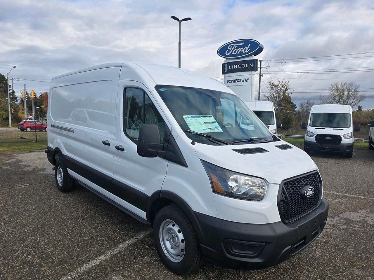 2026 Ford Transit MEDIUM ROOF,  REAR COMPARTMENT LIGHTING Photo3