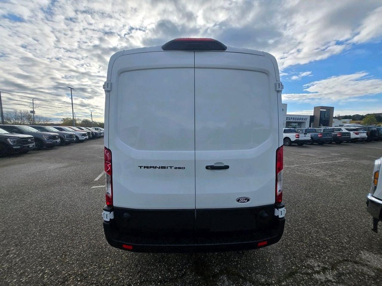 2026 Ford Transit MEDIUM ROOF,  REAR COMPARTMENT LIGHTING Photo