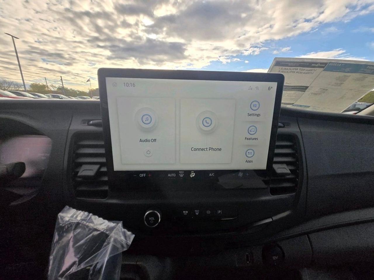 2026 Ford Transit MEDIUM ROOF,  REAR COMPARTMENT LIGHTING Photo