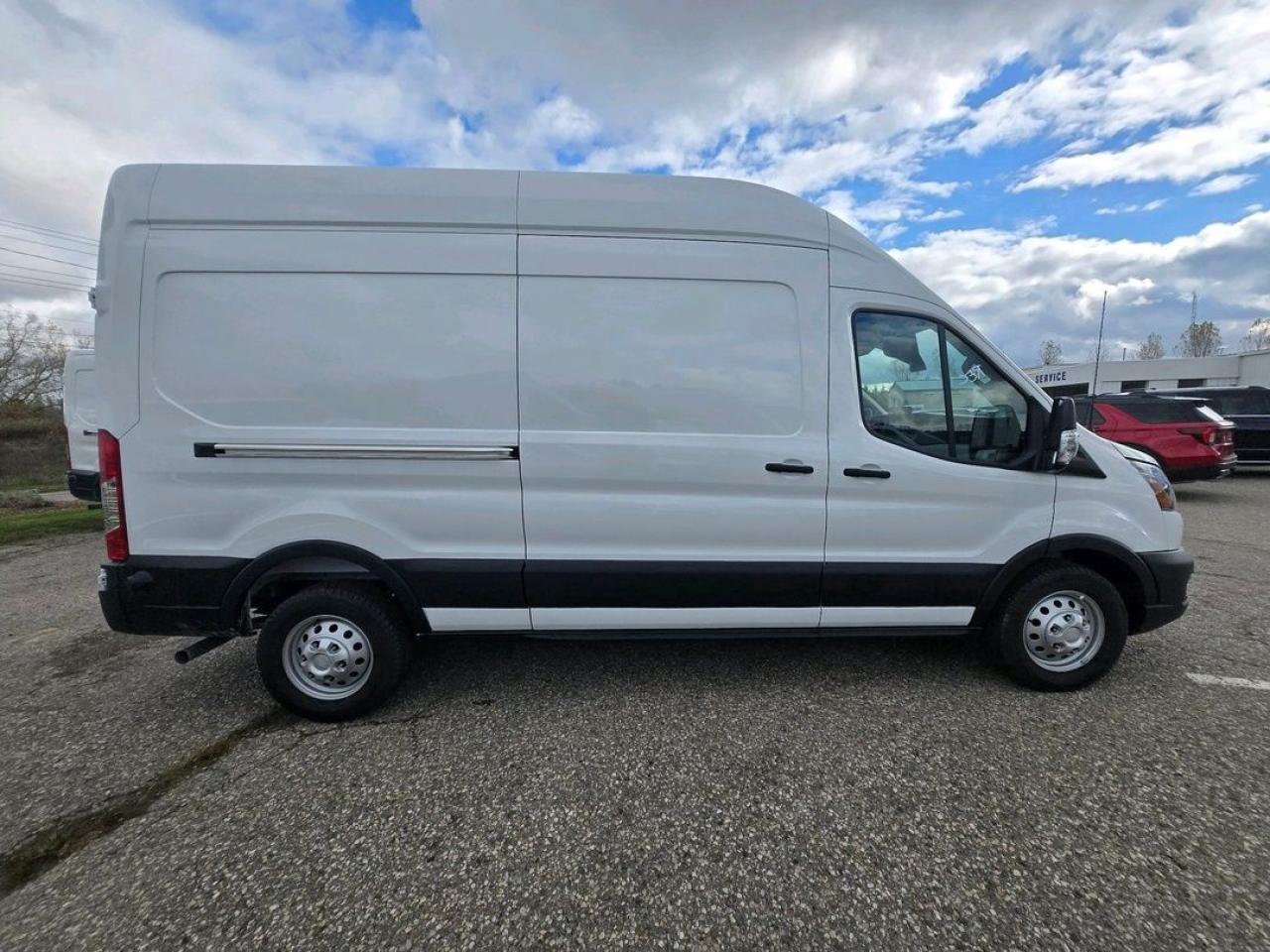 2025 Ford Transit HIGH ROOF, HEATED MIRRORS, CLOTH SEATS Photo3