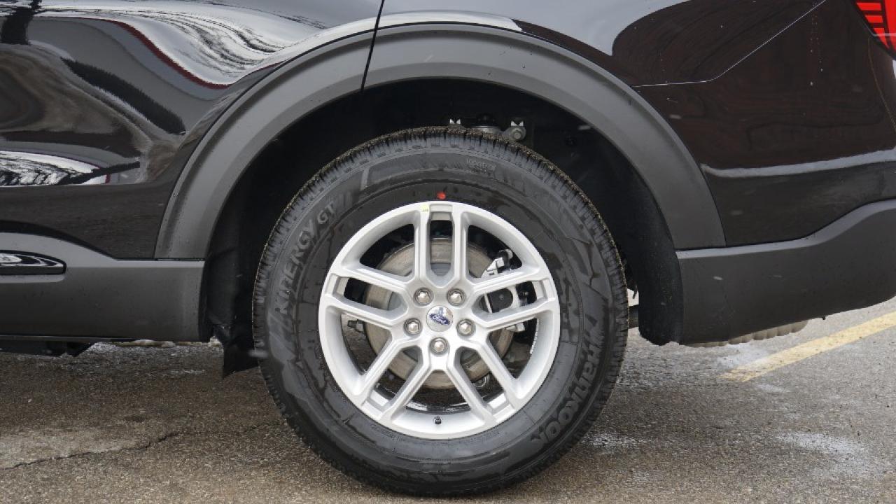 2026 Ford Explorer Active Photo