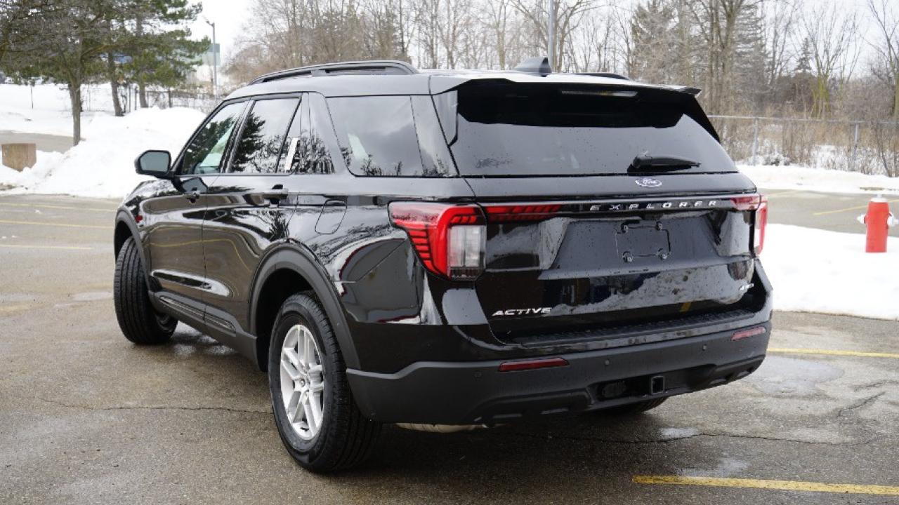 2026 Ford Explorer Active Photo