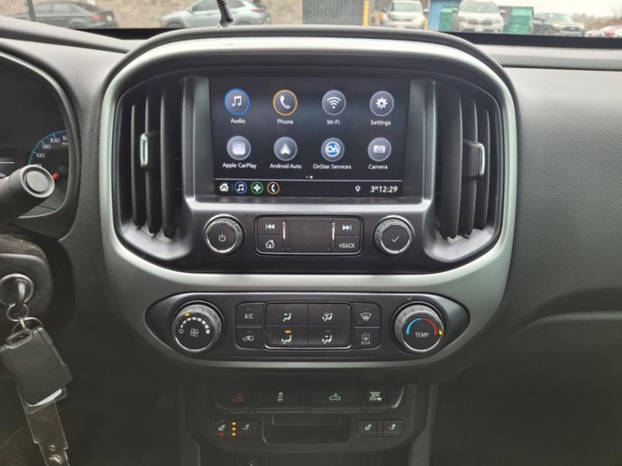 2022 Chevrolet Colorado 4WD LT | 2.8L Diesel | Heated Wheel + Seats | Trailer Brake Controller | Remote Start | and More ! Photo