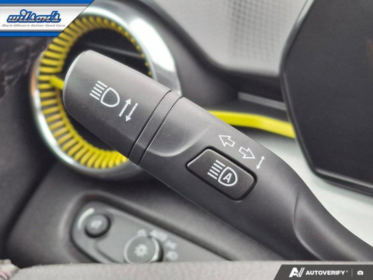 2024 Chevrolet Trax LT | Sunroof | Heated Seats + Steering | Remote Start | CarPlay | Reverse Cam | and More ! Photo