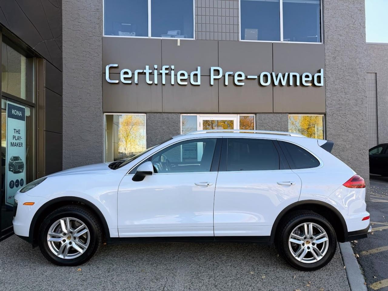 Used 2018 Porsche Cayenne w/ AWD / LEATHER / PANORAMIC ROOF for sale in Calgary, AB