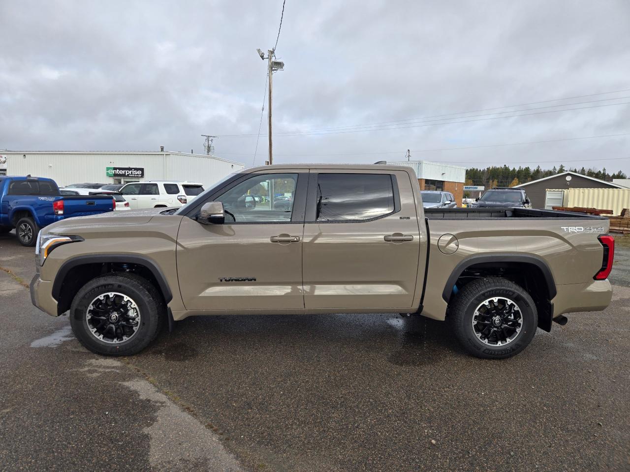 2026 Toyota Tundra SR5 TRD OFF ROAD Photo1