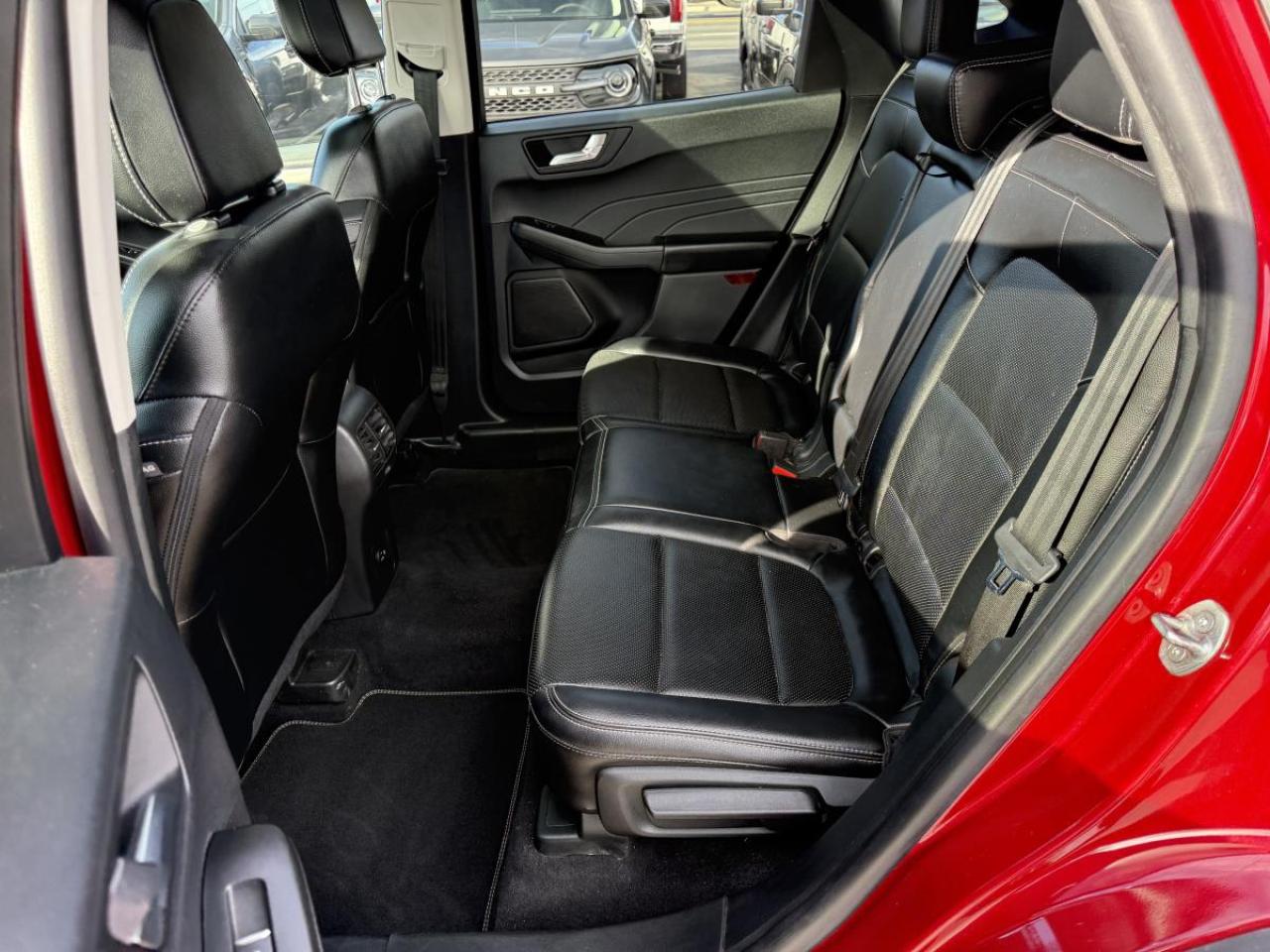 2022 Ford Escape SEL AWD Photo