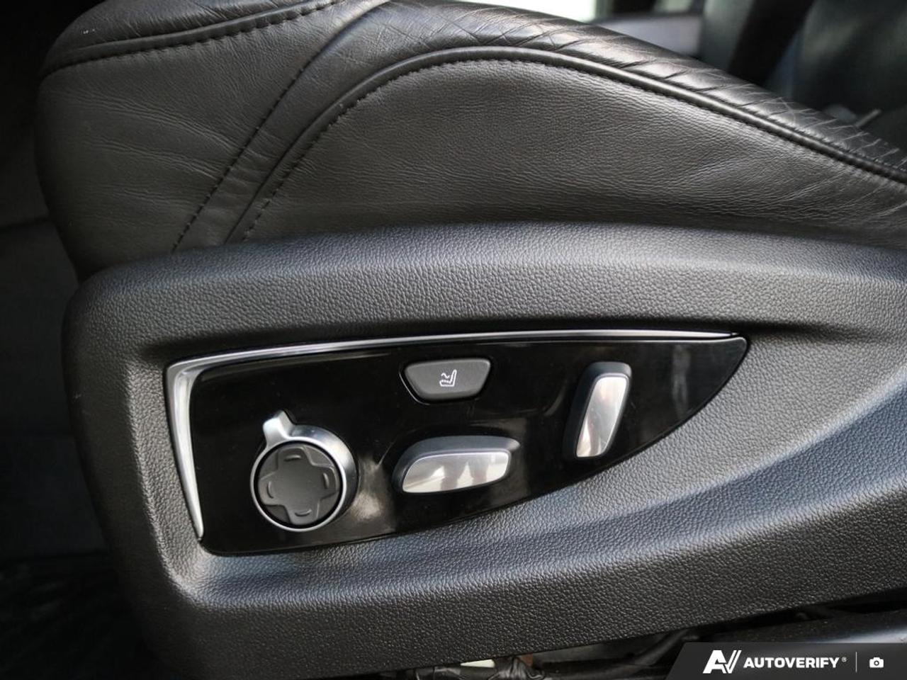 2019 Cadillac Escalade Platinum Photo