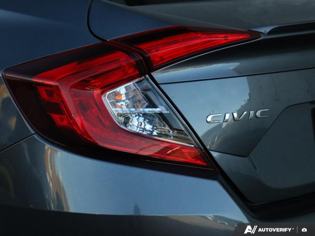 2020 Honda Civic Sedan Touring Photo