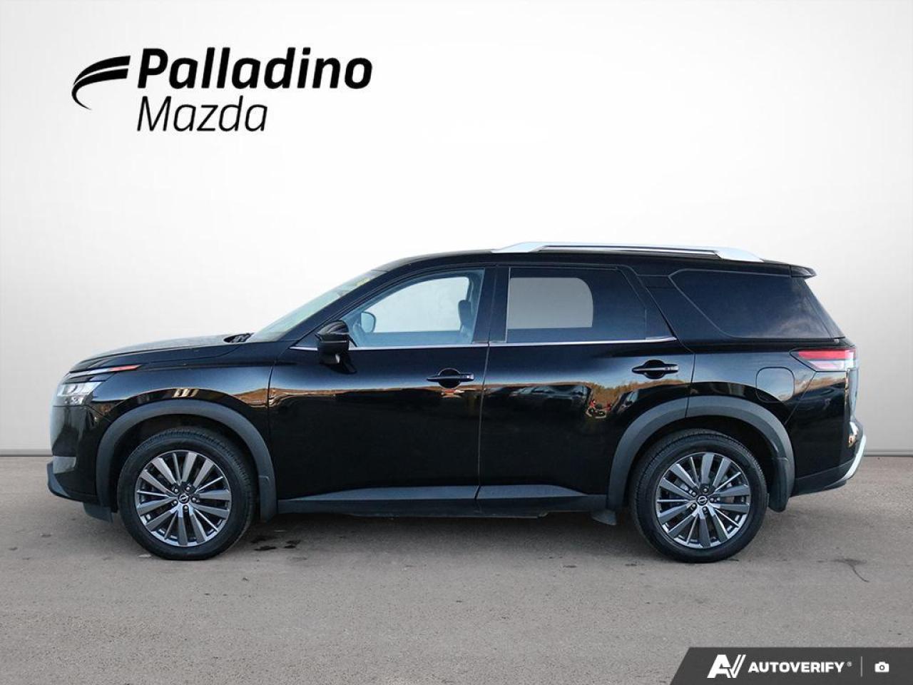 2023 Nissan Pathfinder SL Photo2