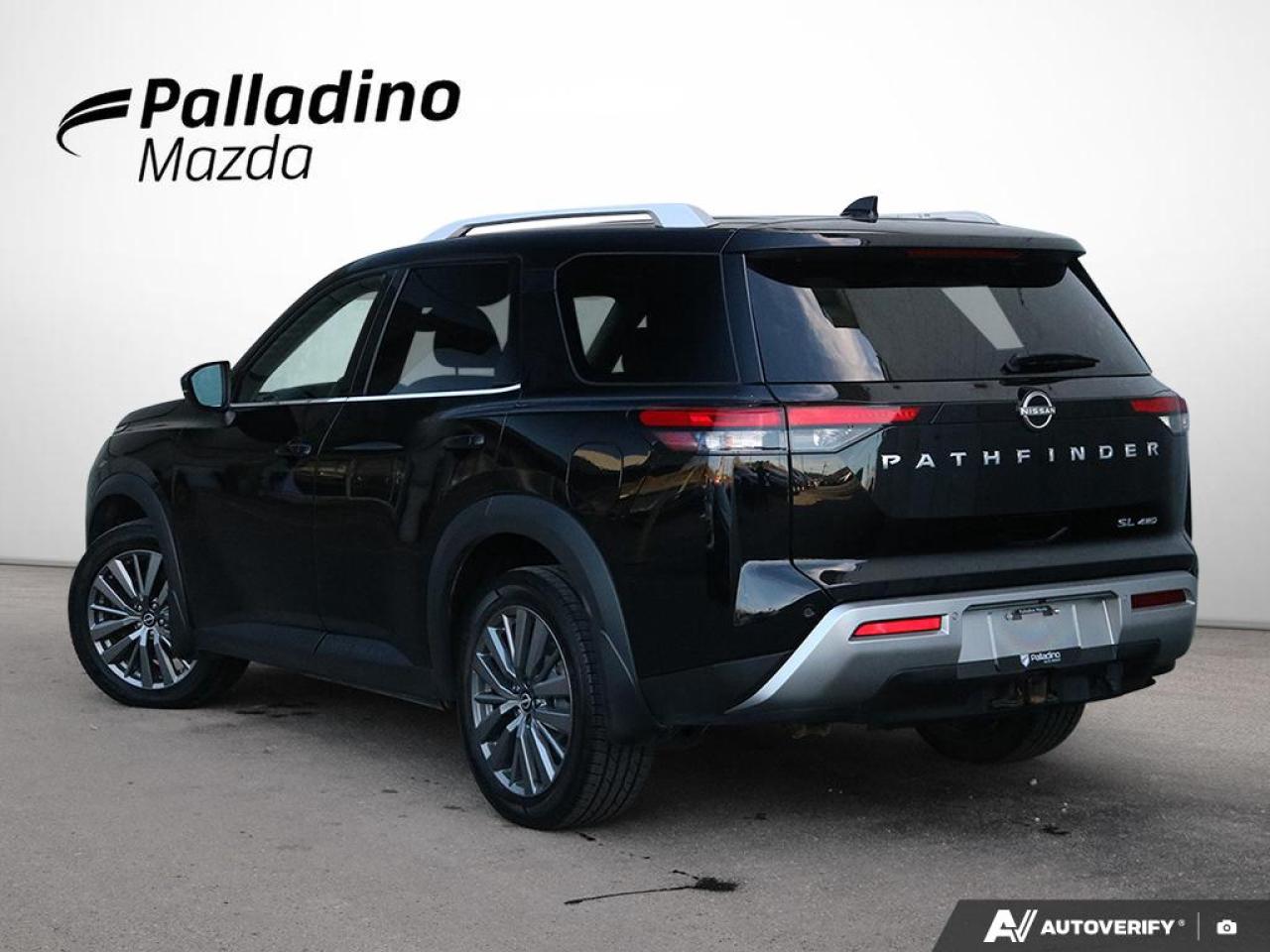 2023 Nissan Pathfinder SL Photo3