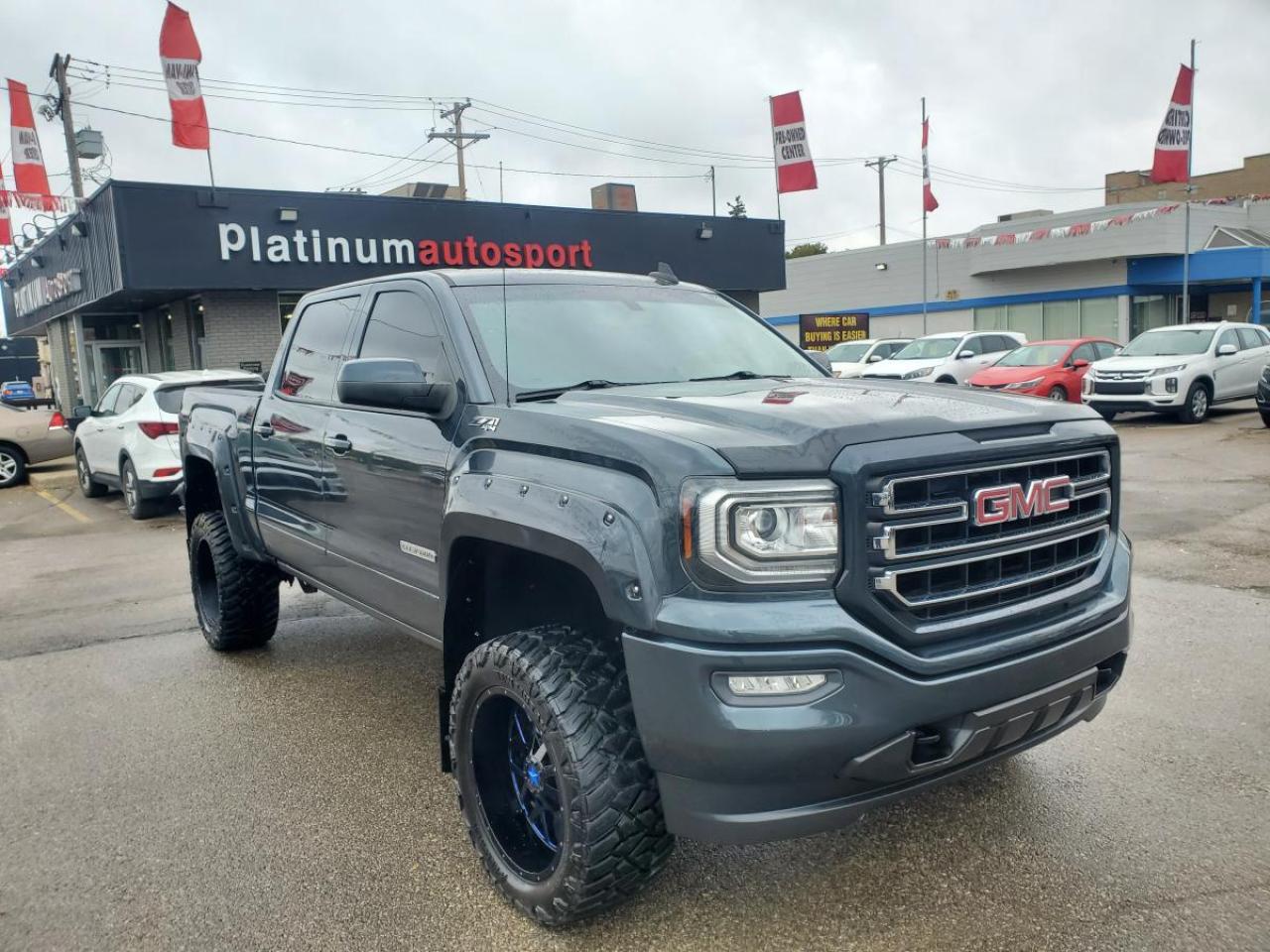 Used 2018 GMC Sierra 1500 4WD CREW CAB 143.5