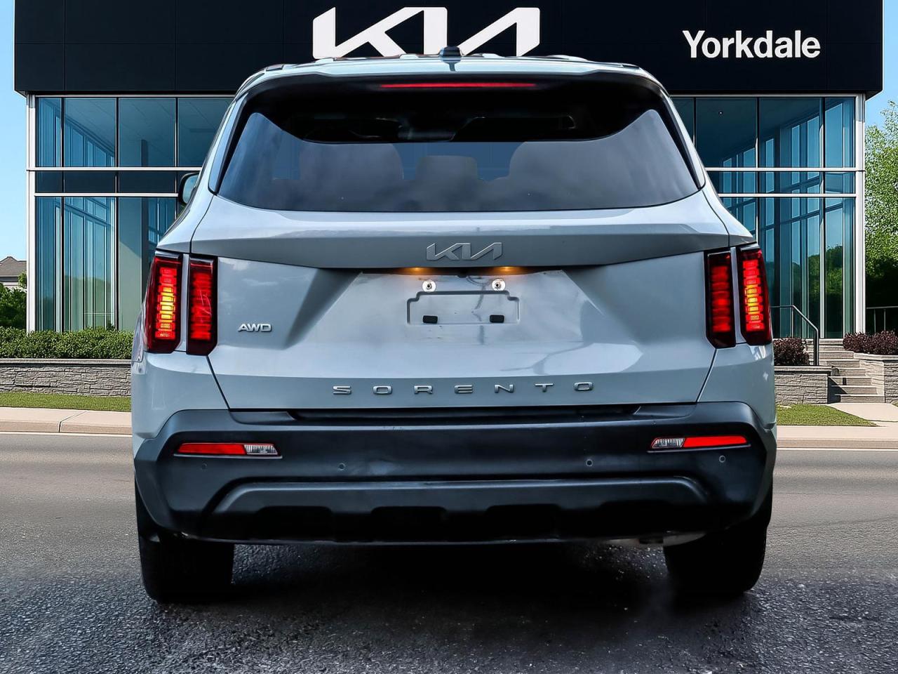 2022 Kia Sorento 2.5L LX Premium Photo2