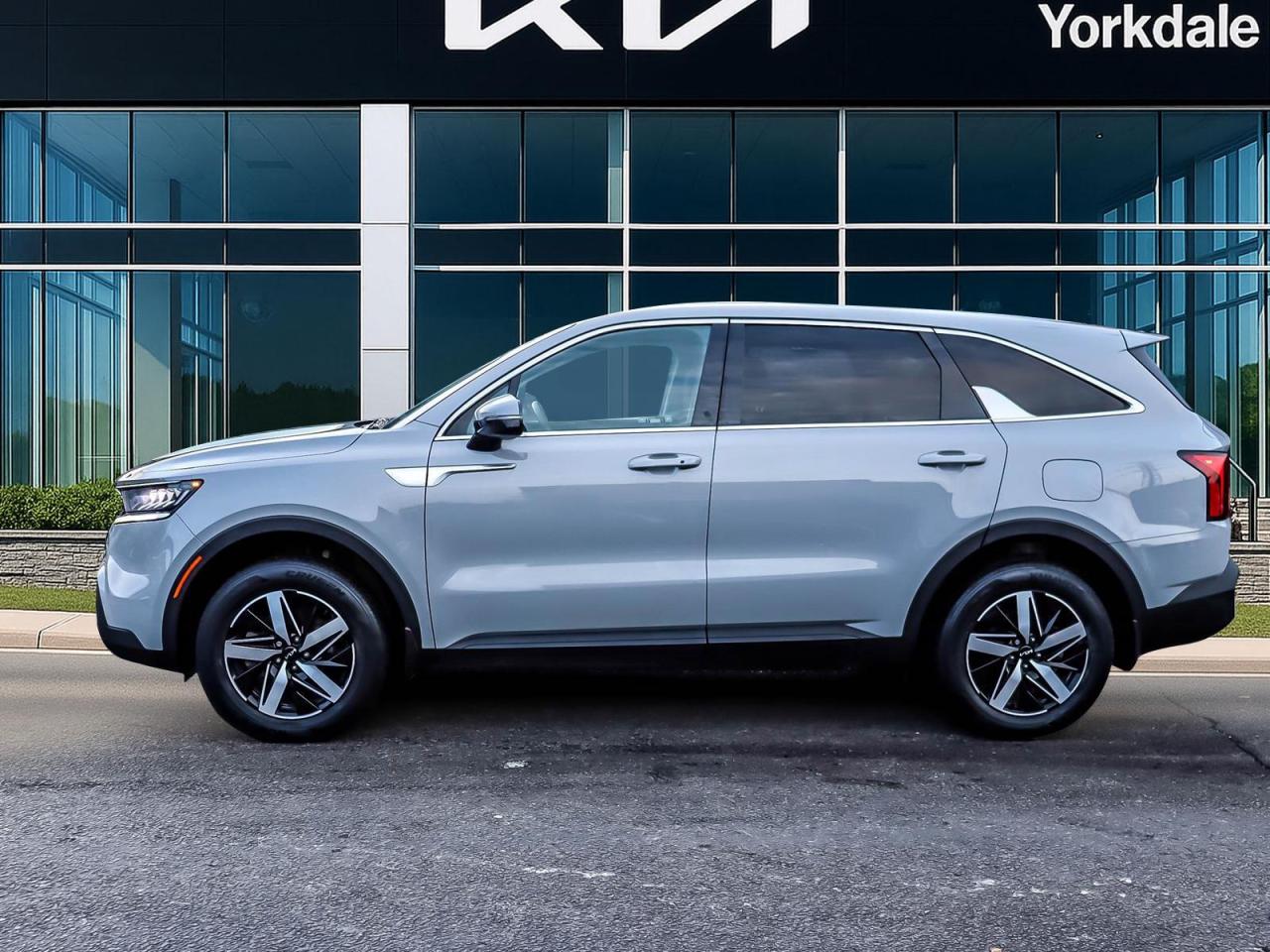 2022 Kia Sorento 2.5L LX Premium Photo3